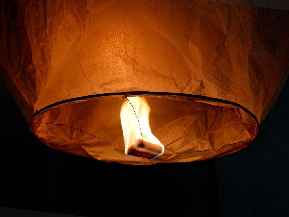 50 PCS || White flying Chinese Paper Lanterns Sky Fire Fly Candle Lamp for Wish Wedding || White color || Make a wish and release into the sky || by ★★★ Royal ♛ Shop ★★★