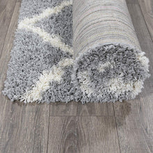 Load image into Gallery viewer, Ottomanson Collection shag Trellis Area Rug, 5&#39;3&quot; x 7&#39;, Gray
